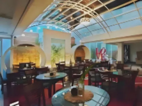 Emerald Boutique Hotel Hotels in Legaspi