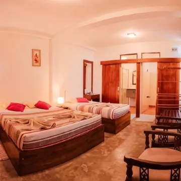 Hill Safari - Tea Estate Villa