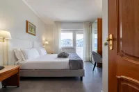 Hotel Excelsior Bay