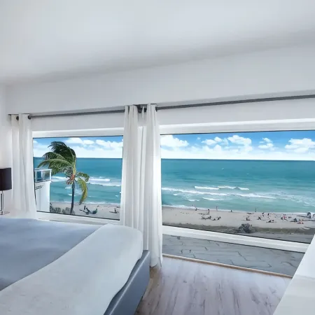 Luxury - Ocean Front 3 Bed 2 Bath Two Story Condo in Beach, Discounts Available!
