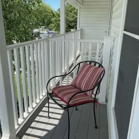 3 bed/3.5 bath Fish Creek Condo: walking distance to beach/parks, bars & dining