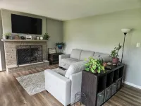 Charming 2-bedroom house in serene Conneaut Lake with AC, WiFi, large backyard - Wifi
