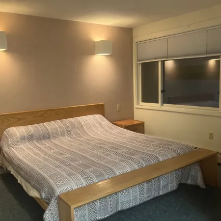Private 2Bd 2Bath - Sleeps 5/6 Town home In Stowe VT - 15min From The Mountain