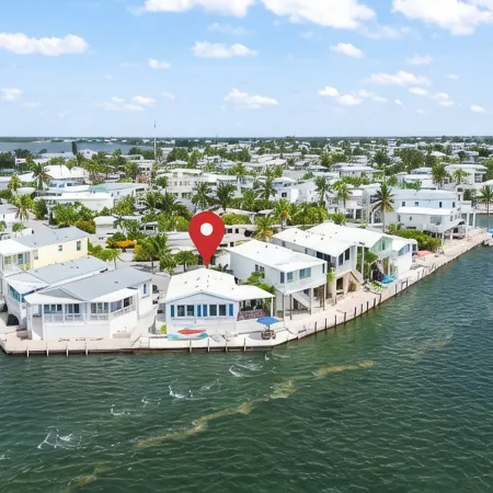 Oceanfront w/stunning open water views and private seawall! 30 mins to Key West!