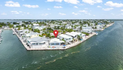 Oceanfront w/stunning open water views and private seawall! 30 mins to Key West! - WiFi