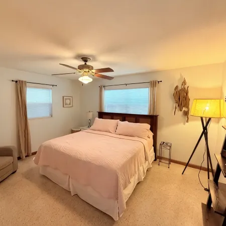 2-bedroom house in Satellite Beach I 4 Min Walk from the Beach