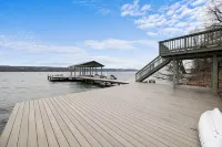 Lakefront 6BR Retreat with Private Dock, Huge Deck & Epic Seneca Views