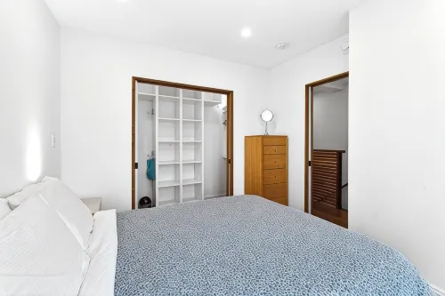 New Downtown Charlottetown Home Sleeps 5 with 2 Electric Scooters - Homestays