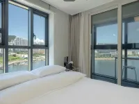 Busan Hotel Grazie Các khách sạn gần Hải đăng Yeongdo
