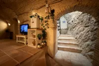 Roman Cave Suite * Flexible check-in