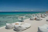 Caravel Suites - Adults Only