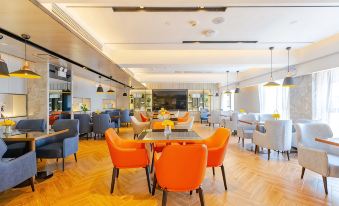 Echarm Hotel (Kunming South High-Speed Railway Station Chunrong Street Subway Station)