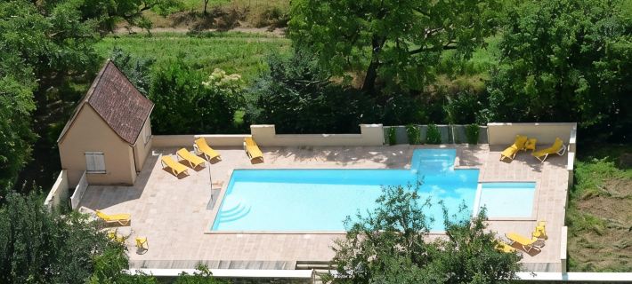 Logis Hôtels - Hôtel Restaurant Domaine les Falaises Отели в г. Лот