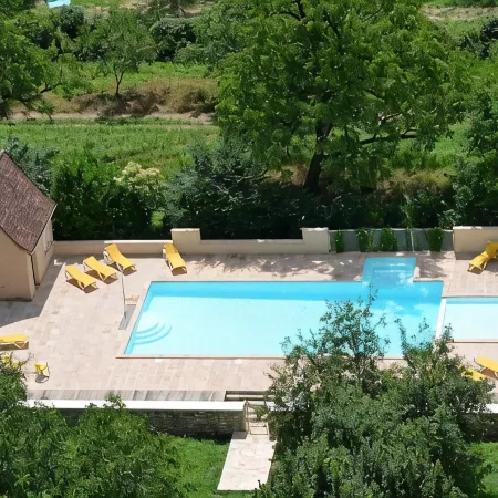 Logis Hôtels - Hôtel Restaurant Domaine les Falaises