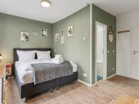 Vorstadtoase für 3 - Badewanne, Queensize-Bett, Netflix, Parken, Nähe BER Hotels in Eichwalde