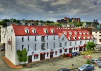 Murray Premises Hotel - parking