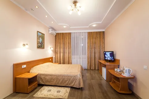 VIP House Hotel