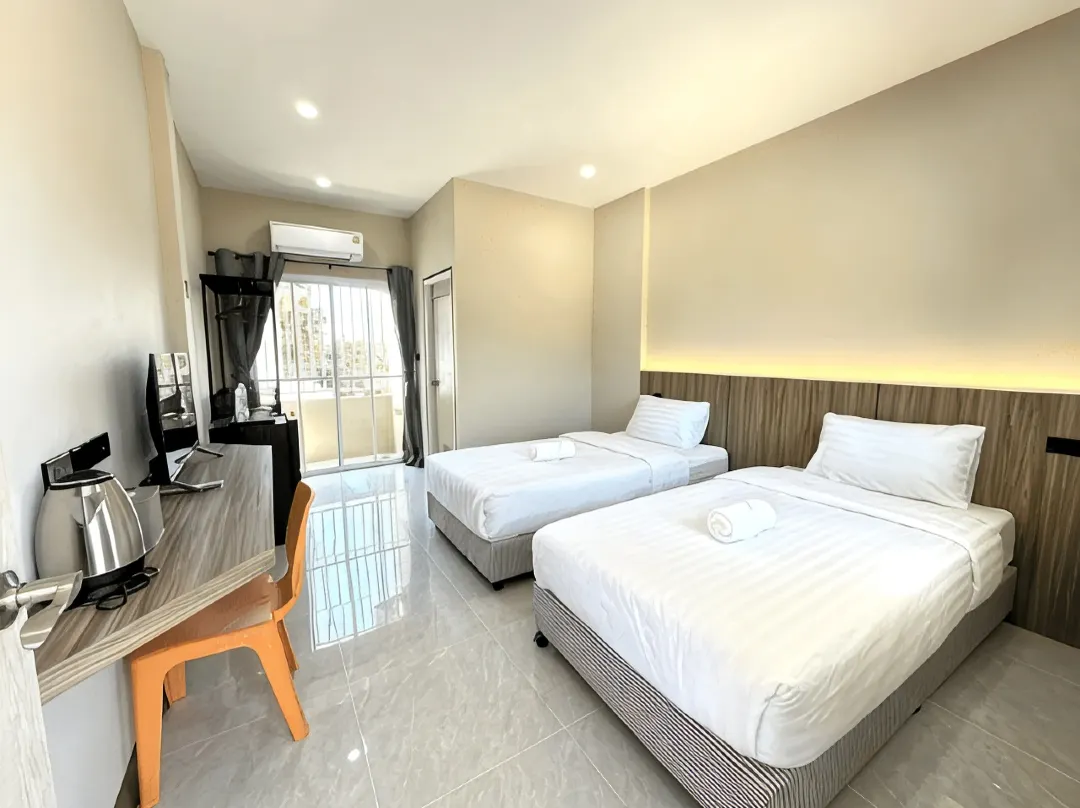 Pt Hotel - Roi Et