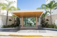 Luxurious & Cozy 2BR Condo 5 Minutes Walk to the Beach - Gym