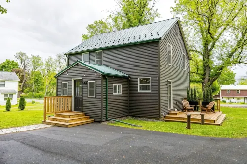 Watkins Glen Luxury Escape on Seneca Wine Trail