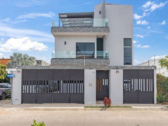 Casa Bella PV 6;Br Grand Luxury Villa w/Pool, Terraza up to 18 Pers
