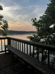 Superb 2-bedroom house on the Tennessee River. - Wi-Fi