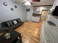 Beautiful 2 room guest ste in upscale Willow Creek - Homestays
