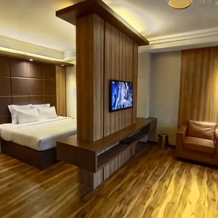 Diamond Hotel