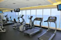 Radisson Suite Hotel Oceanfront - Gym
