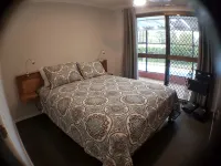 Beerwah House, 3Bedroom , swimming pool, near Australia Zoo, Sunshine Coast - 民宿