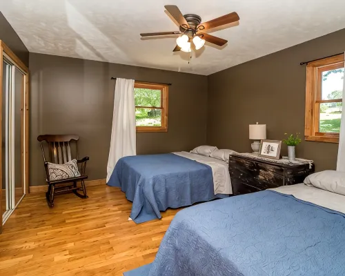 Unwind & Refresh at Memories Made Cabin Hotels in Ozark County