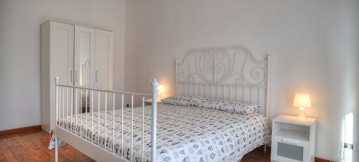 Three-room apartment in a strategic location between downtown and the sea CIN IT009002C2KQ9JCI5G Hotele w: Albenga