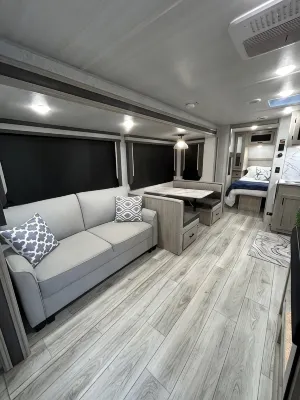The Lake Escape RV Meets The Beach - 4つ星