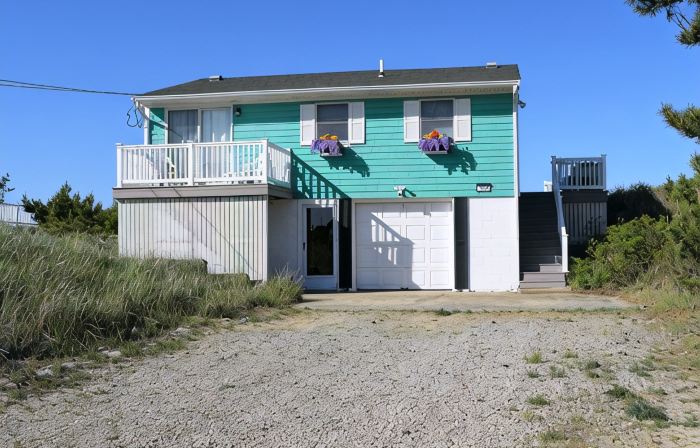 Oceanfront Cape Cod Home on Private Beach Just Steps to the Ocean w/AC