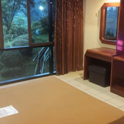 Pondok Kahuripan Hotel Hotels near Floating Market