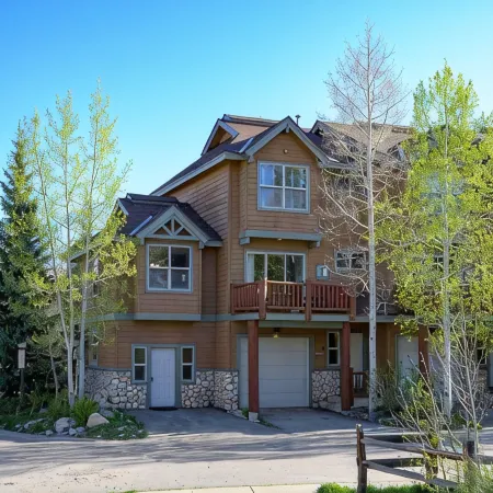 Luxury Townhouse in Winter Park - Private Hot Tub & Decks
