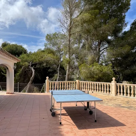 Private Pool, terrace vineyard views, BBQ, Table Tennis, 5 min car Beach/Town