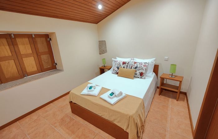 House with saltwater pool, tennis court and snooker room