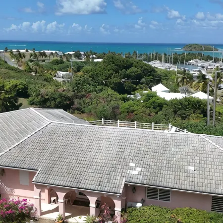 Gated Neighborhood with Sandy Beach