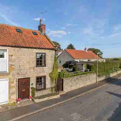 The Cottage Gillamoor York, with wood burner, wifi and good local pub Hotel Exterior