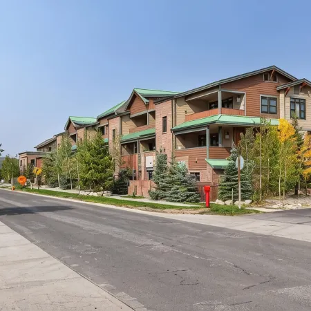 Private Hot Tub, Walk to Main St, Close to Ski Resorts, Incredible Views