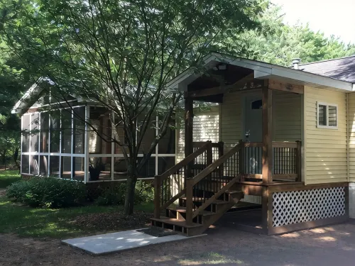 Cottage On Sunset 2 Bedroom House Walk To Castle Rock Lake  New Lisbon WI