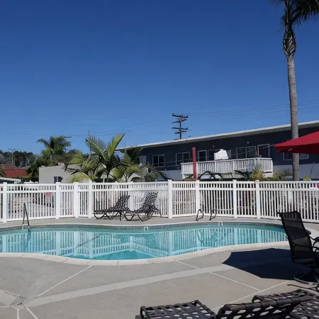 Premium Coastal Getaway: A Seaside Retreat Unit G