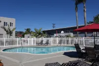 Beach Vacation Rental - Steps from the Sandy Beach Shoreline and the Village - Condos