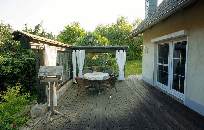Lovingly furnished, cozy cottage in country style.