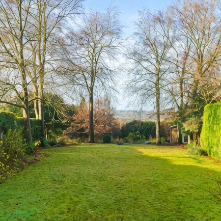 Beautiful 7-Bedroom Countryside Home