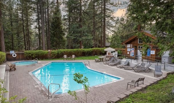 Luxury Tahoe Escape - Rec Room - Pickleball - Golf