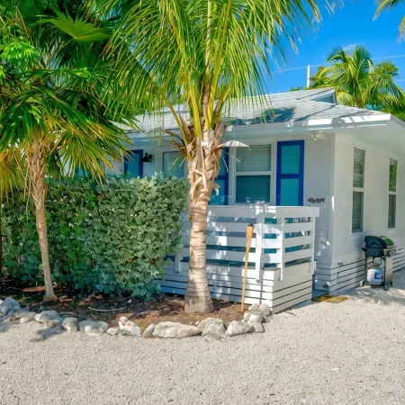 Bungalow #4 - 2 Bed/1 Bath & Pool in Islamorada