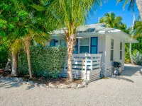 Bungalow #4 - 2 Bed/1 Bath & Pool in Islamorada