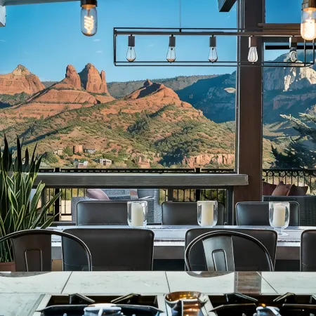 Luxury Uptown Sedona home w UNBLOCKABLE views